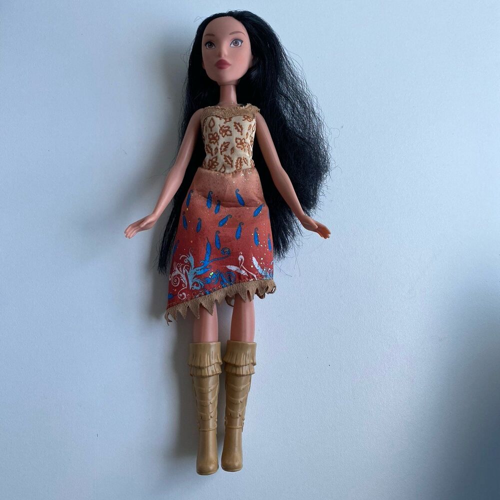 2015 Disney Pocahontas Royal Shimmer Doll Hasbro Dress Boots